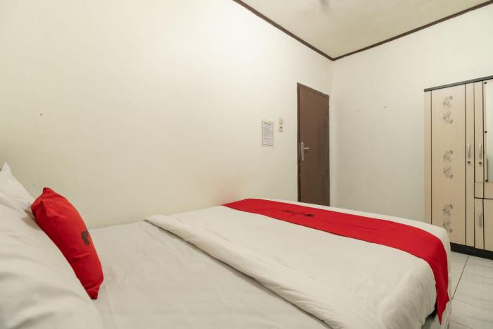 reddoorz near pondok indah water park