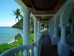blue crystal beach resort