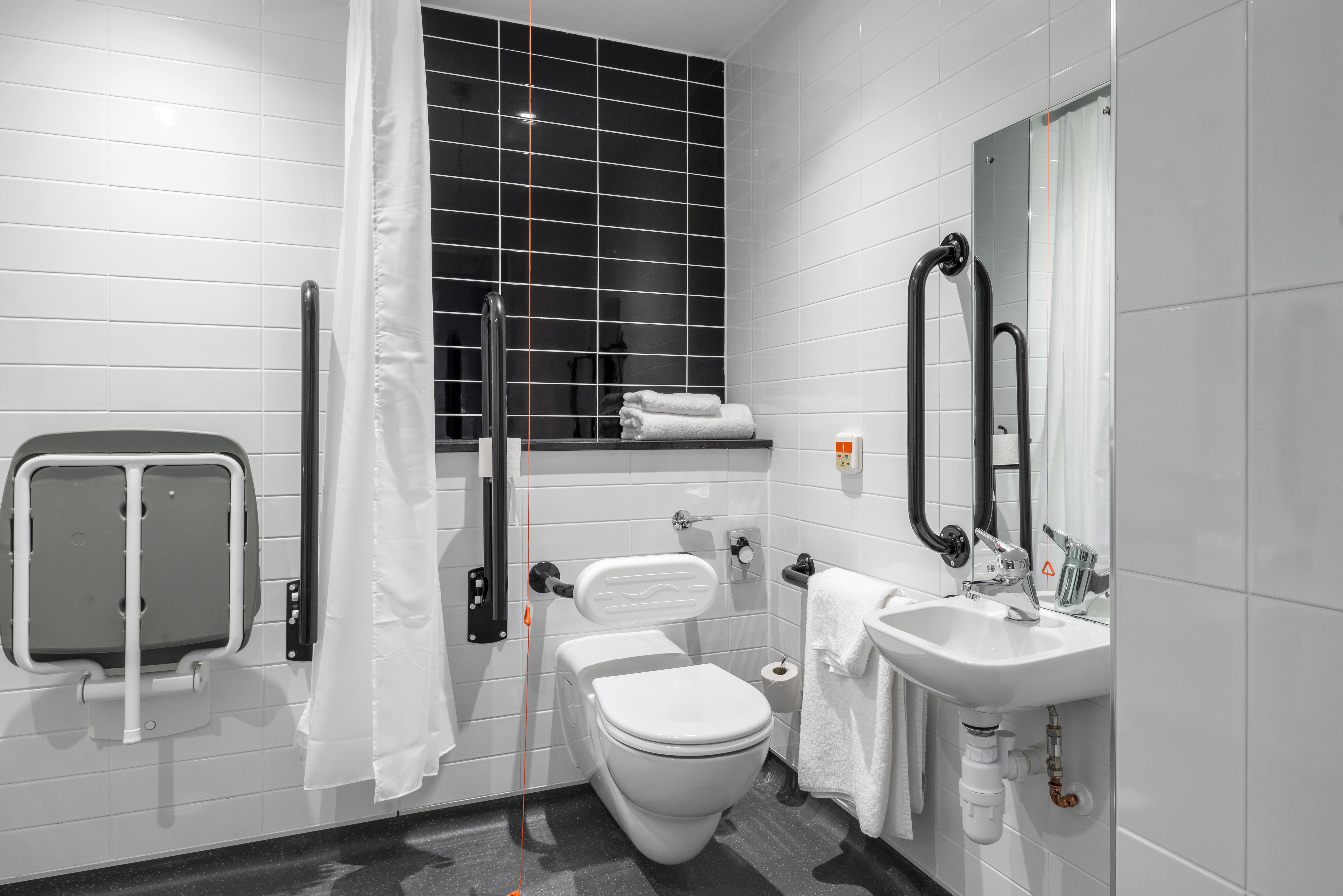 holiday inn express middlesbrough centre square by ihg