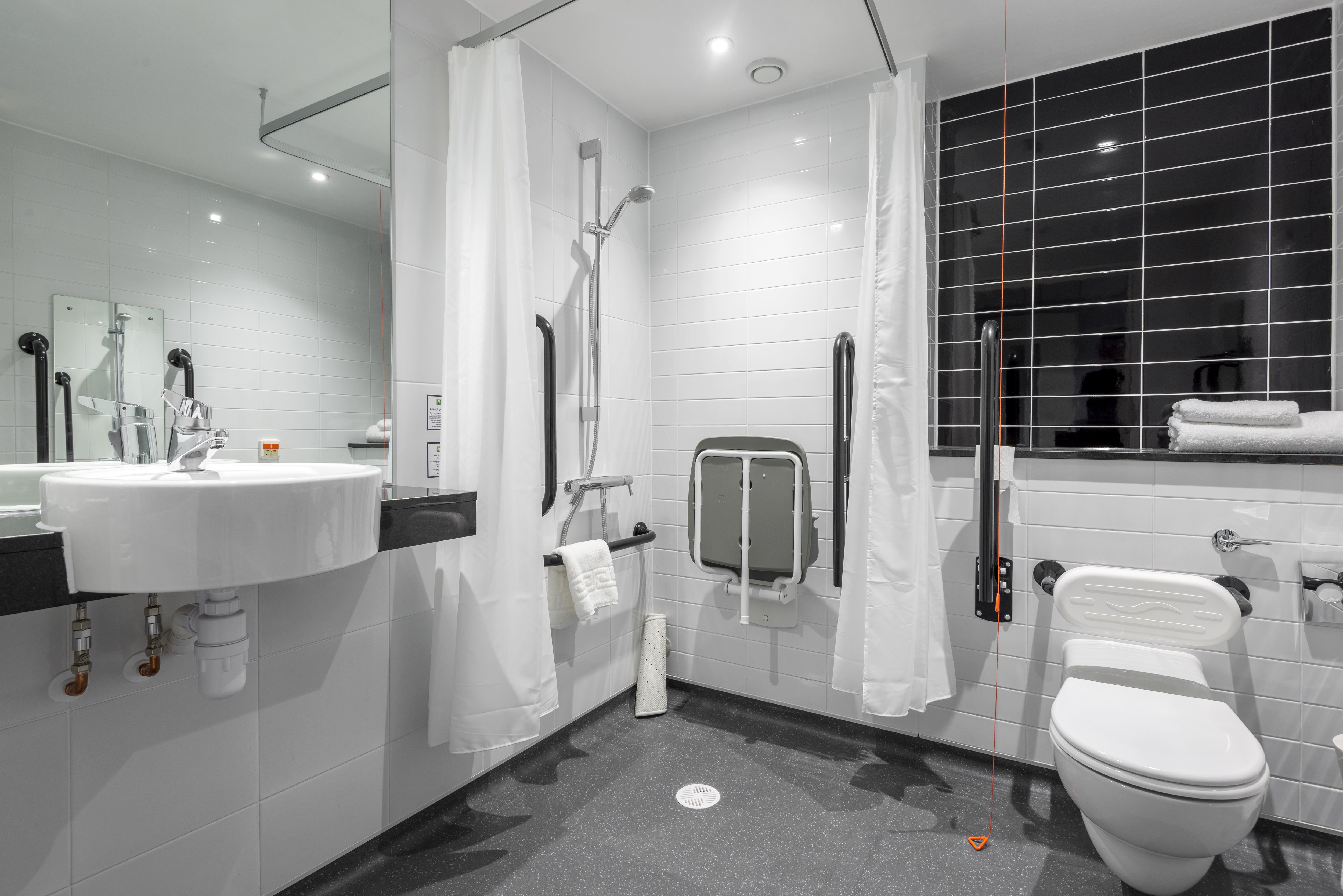 holiday inn express middlesbrough centre square by ihg