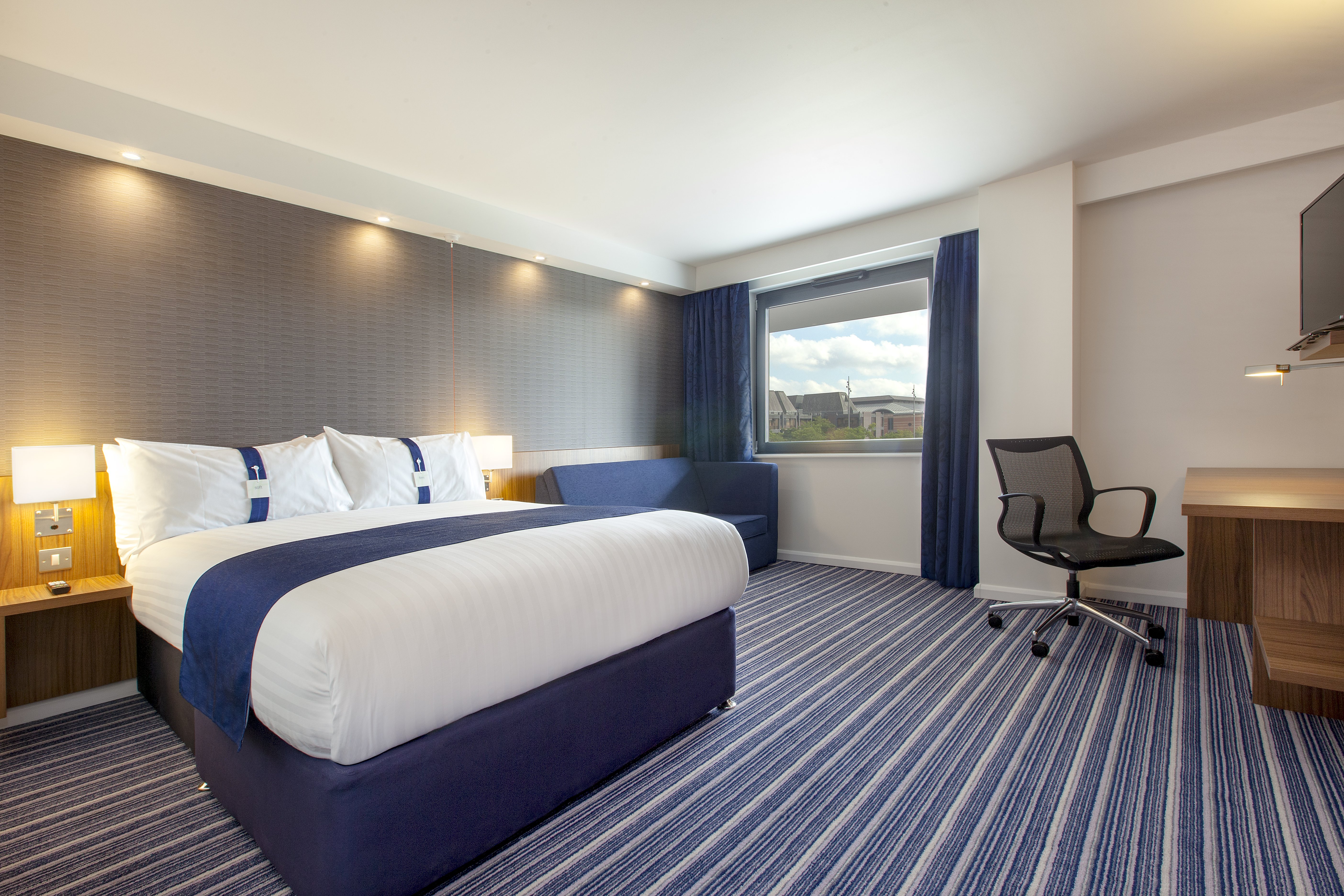 holiday inn express middlesbrough centre square by ihg
