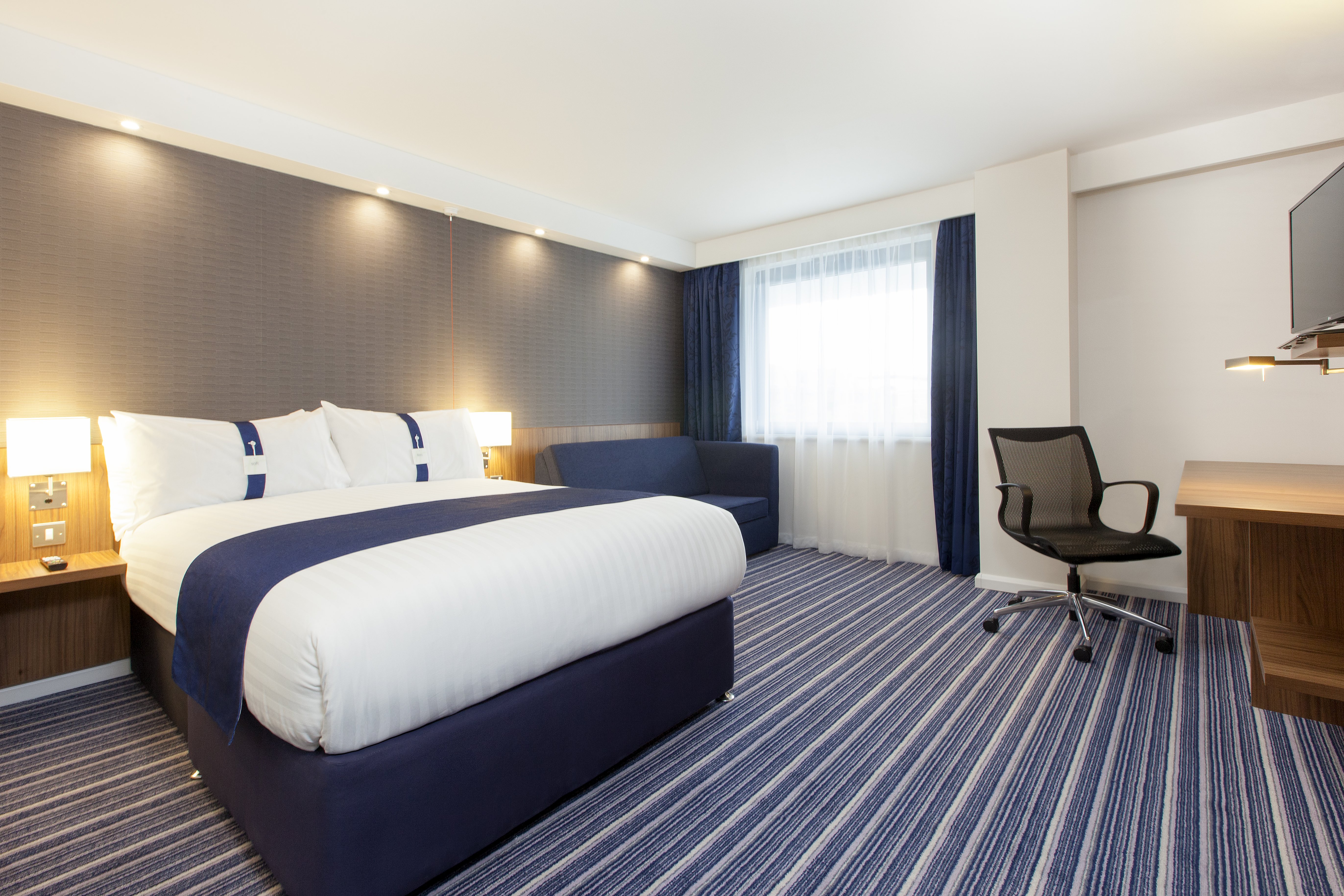 holiday inn express middlesbrough centre square by ihg