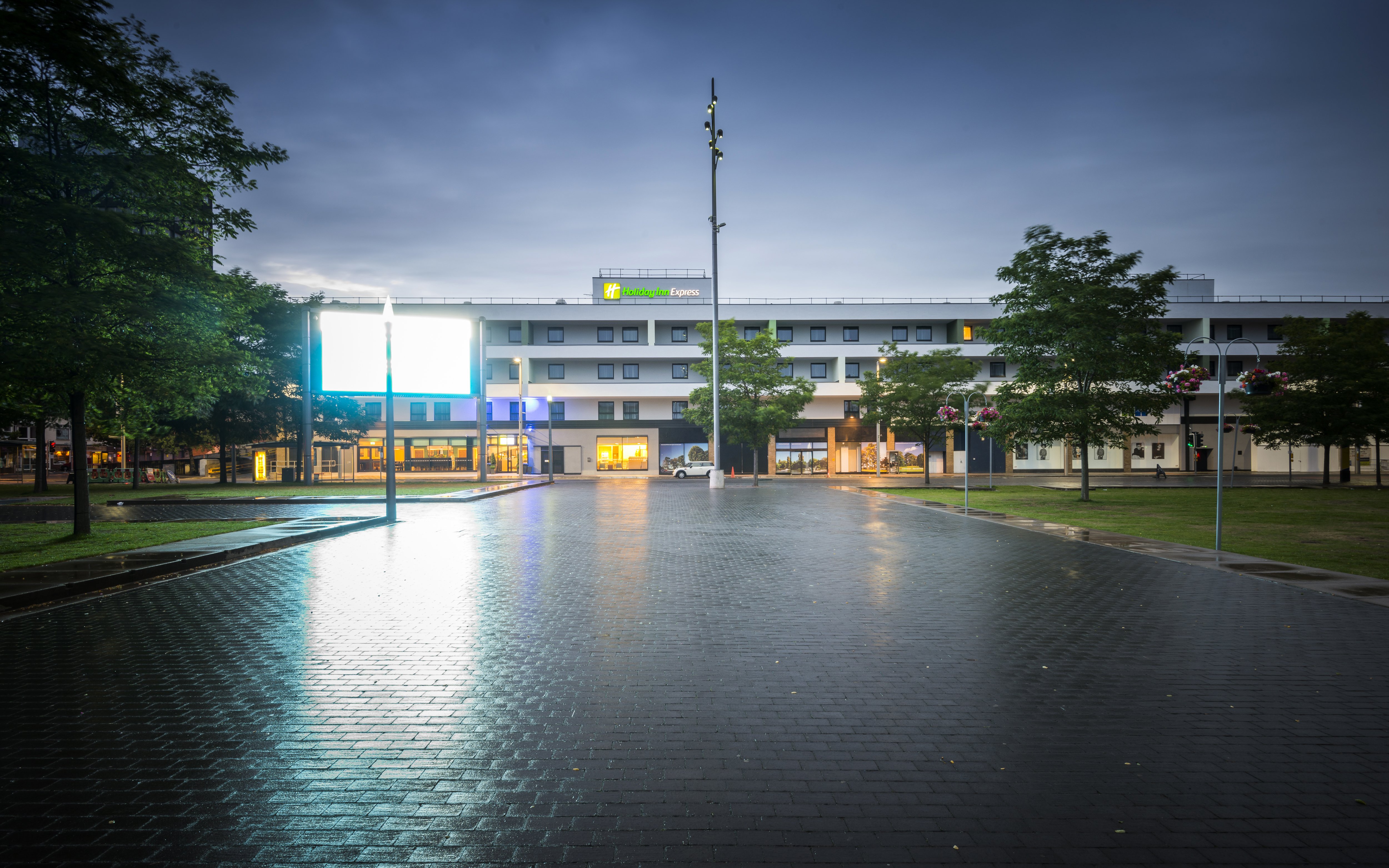 holiday inn express middlesbrough centre square by ihg
