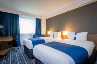 holiday inn express middlesbrough centre square by ihg