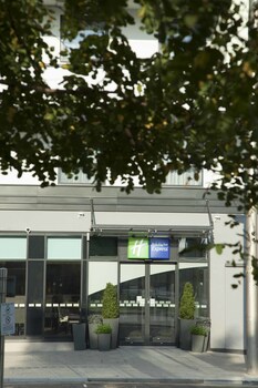 Holiday Inn Express Middlesbrough - Centre Square By Ihg,North Yorkshire>>Middlesbrough,3 star