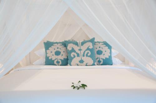 tembo beach club and resort