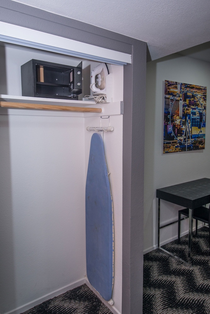 siegel suites select convention center