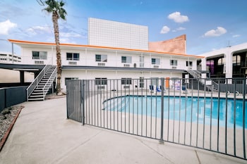 siegel suites select convention center