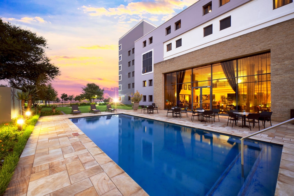 the ridgepoint hotel