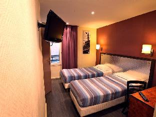 plug inn montmartre by hiphophostels