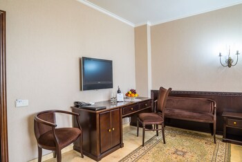 royal petrol hotel