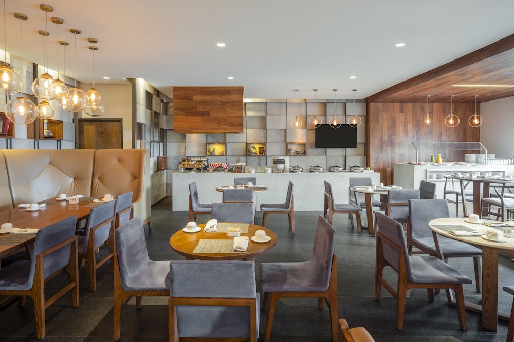 the paragon hotel mexico city santa fe by accor