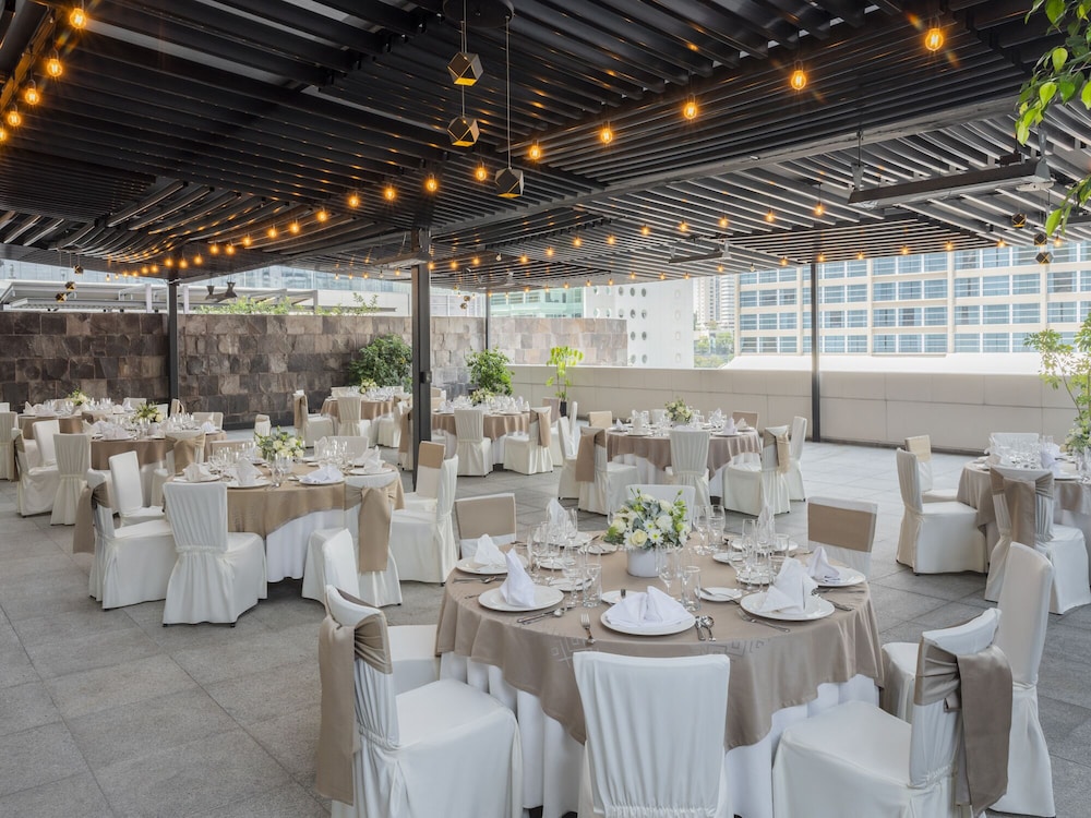 the paragon hotel mexico city santa fe by accor