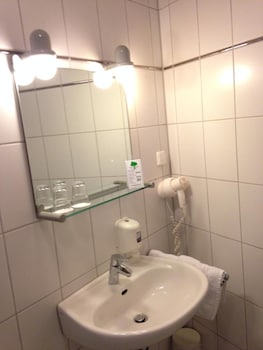 astra hotel garni