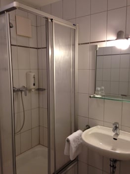 astra hotel garni