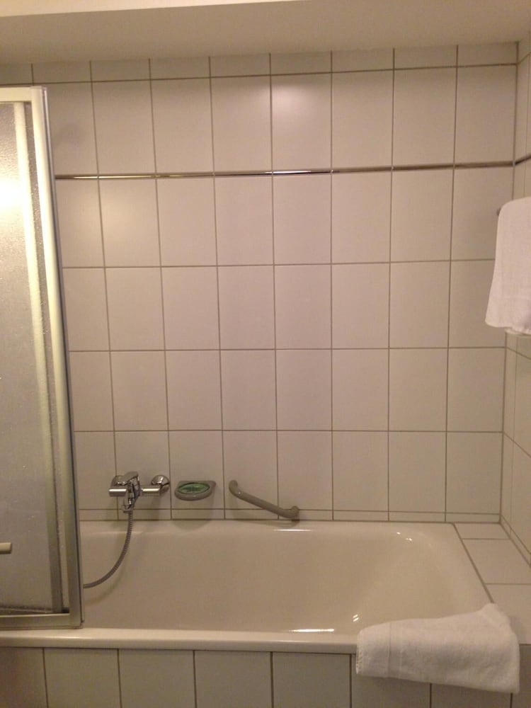 astra hotel garni