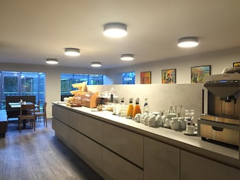 astra hotel garni