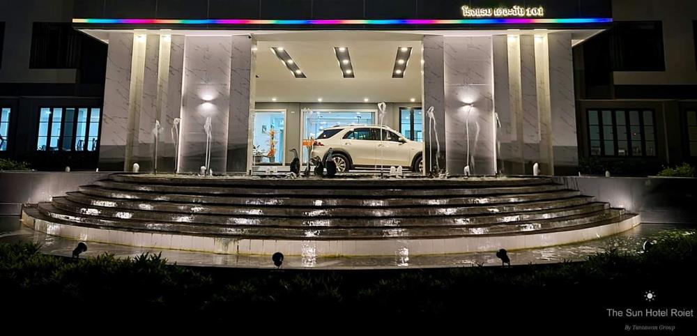 the sun hotel roiet