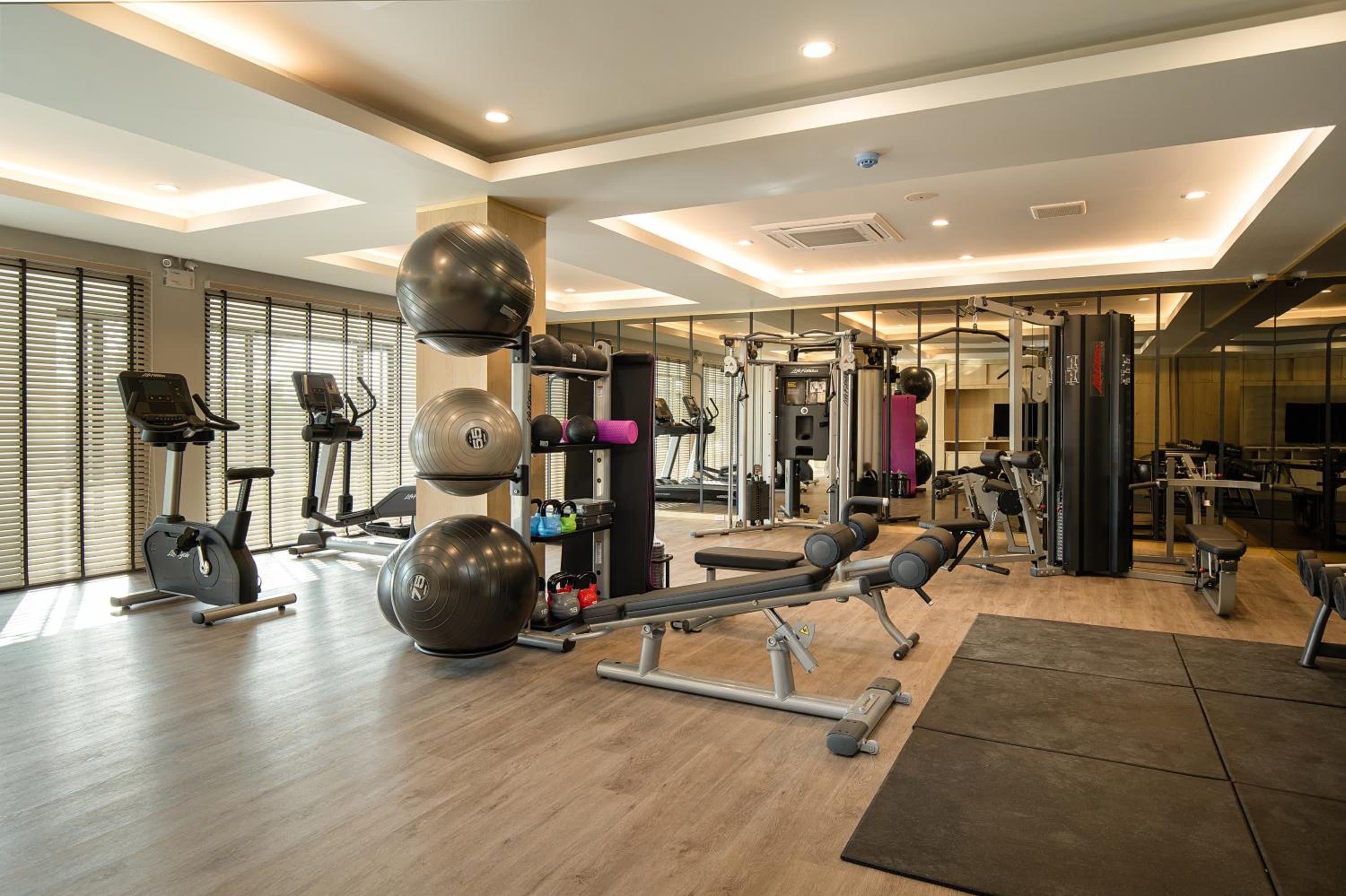 the pride hotel phitsanulok