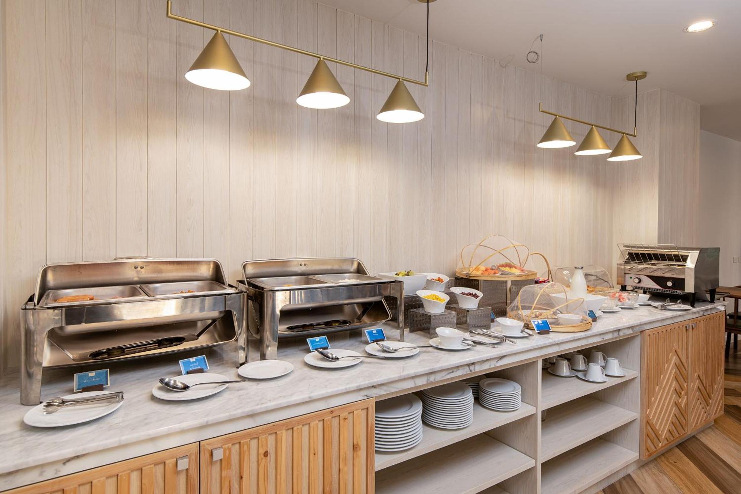 the pride hotel phitsanulok