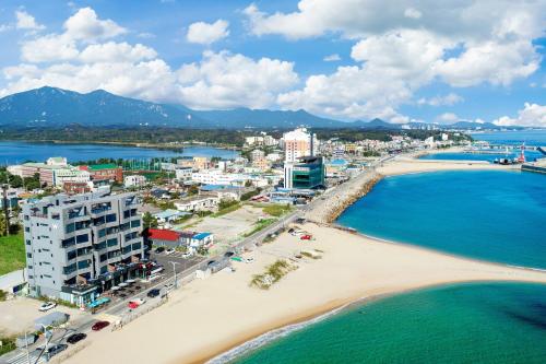 sokcho pool view spa pool villa