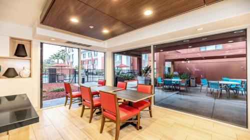 holiday inn express fremont milpitas central by ihg