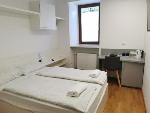rooms sincere 1830