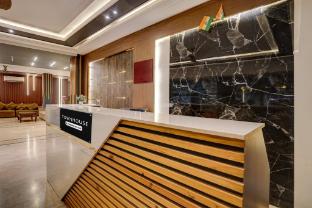 super townhouse airport road delhi