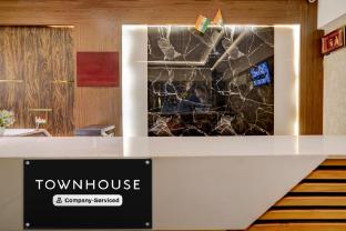 super townhouse airport road delhi