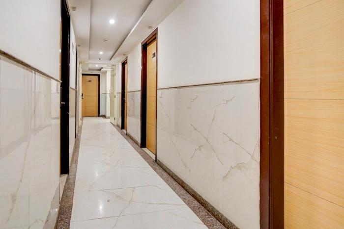 super townhouse airport road delhi