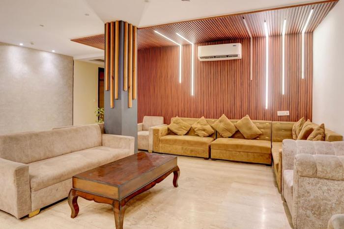 super townhouse airport road delhi