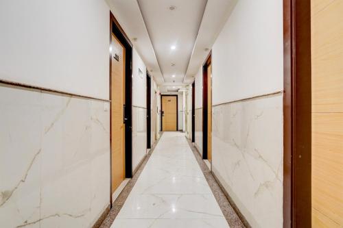 super townhouse airport road delhi