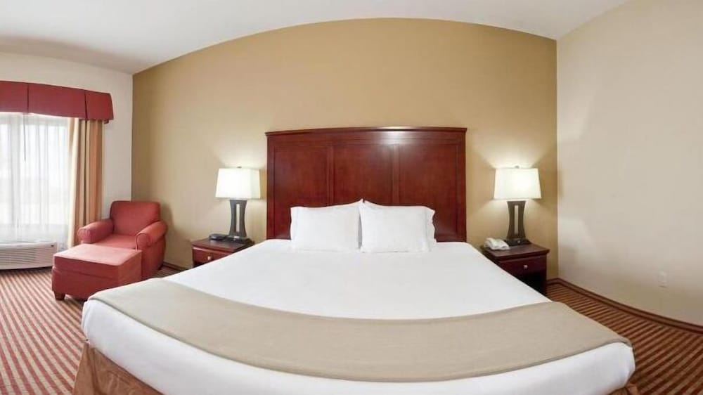holiday inn express amarillo south by ihg