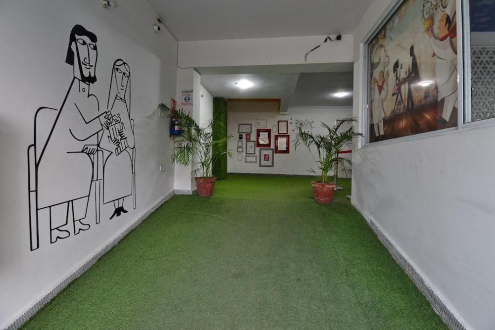 hotel admire inn noida