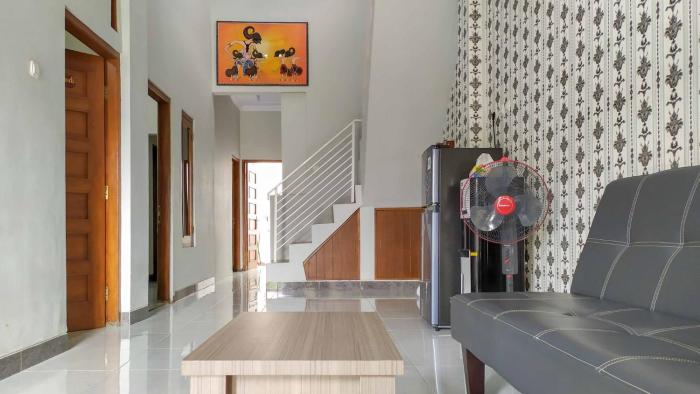 omah leren redpartner near gembiraloka zoo yogyakarta