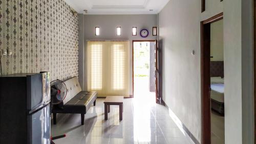 omah leren redpartner near gembiraloka zoo yogyakarta