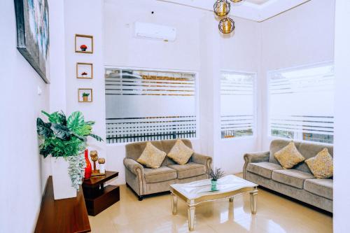 hotel casa felice natsepa beach ambon