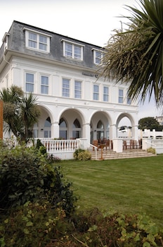 premier inn torquay seafront