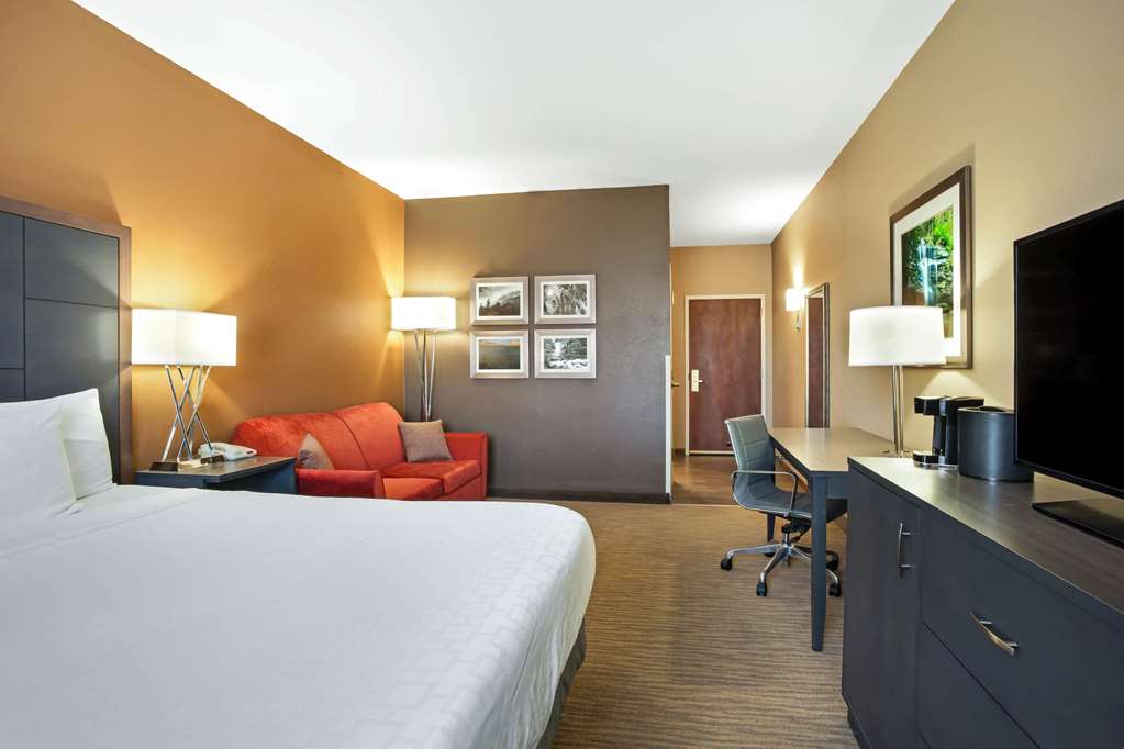 la quinta inn and suites by wyndham boone university