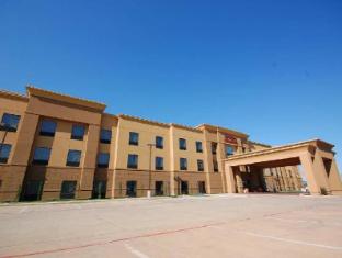 hampton inn and suites borger