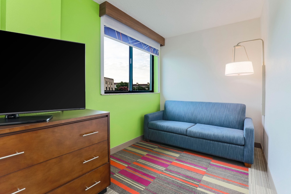 holiday inn express and suites fort worth downtown by ihg
