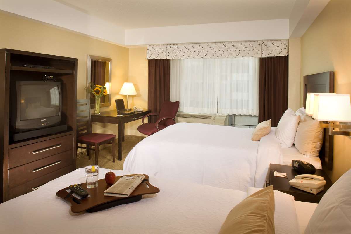 hampton inn and suites boston crosstown center