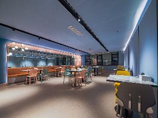 hanting hotel xian railway station south square