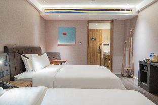 hanting hotel jiujiang railway station square