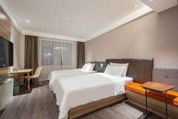 hanting hotel jiujiang railway station square