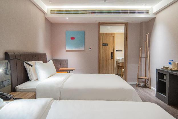 hanting hotel jiujiang railway station square