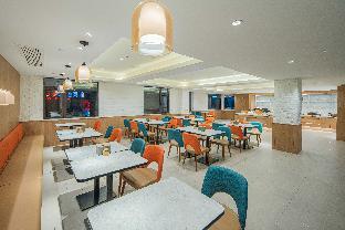 hanting hotel jiujiang railway station square