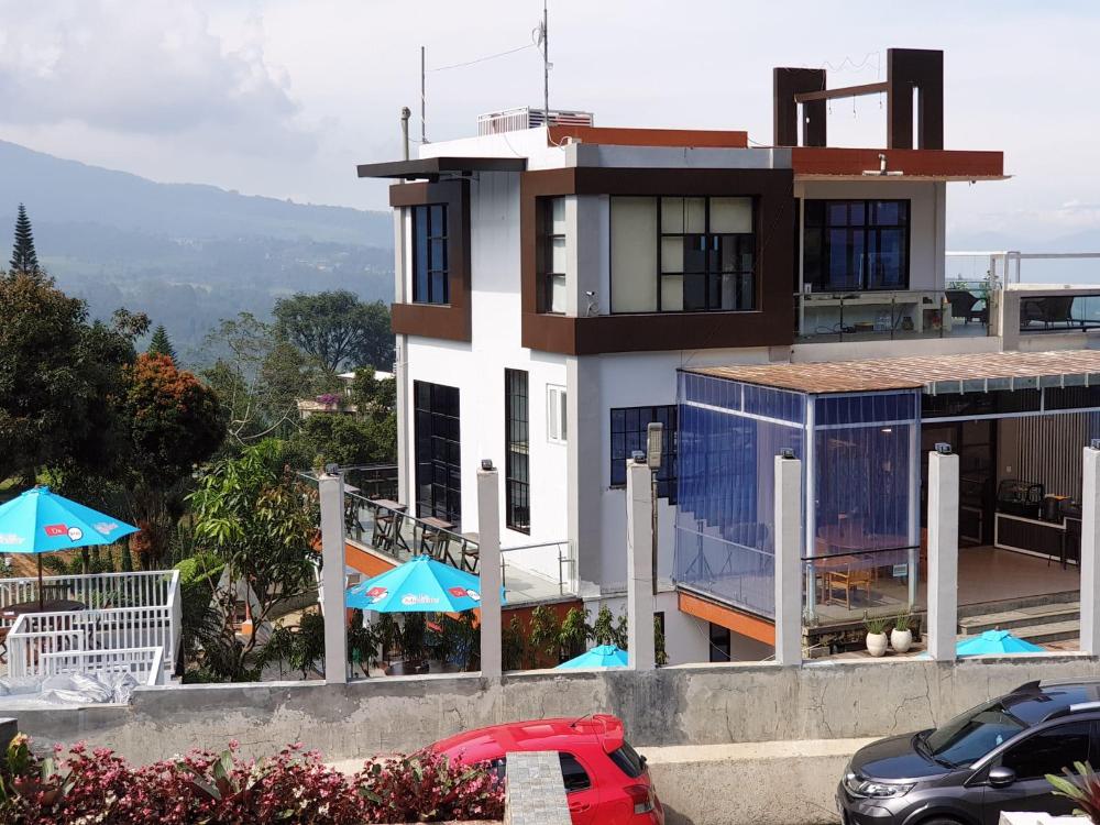 de pointe resort and resto