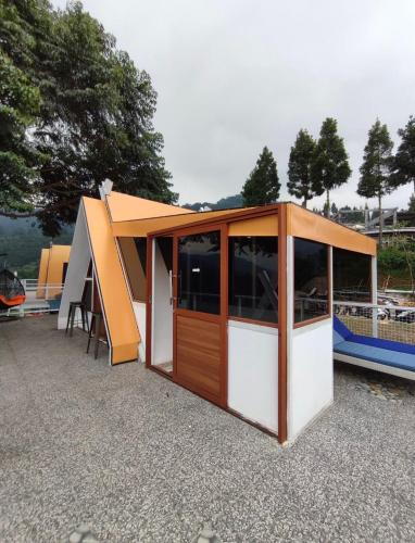 de pointe resort and resto