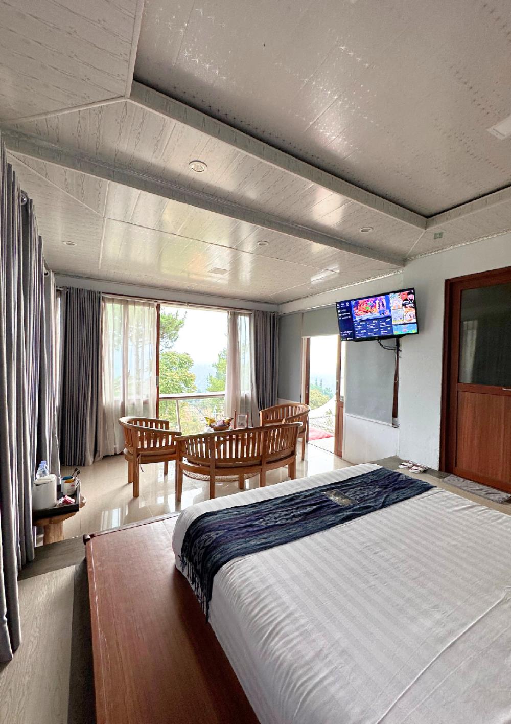 de pointe resort and resto